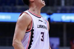 开云体育下载-CBA职业篮球联赛新赛季揭幕，球队状态神勇