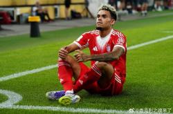 开云体育登录-斯图加特队员精彩进球，助球队逆转胜出