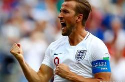 开云体育-英格兰球员一人独中进球领先