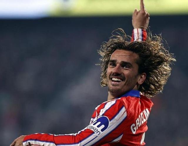 包含法国主场守住胜利，格列兹曼演绎绝杀的词条