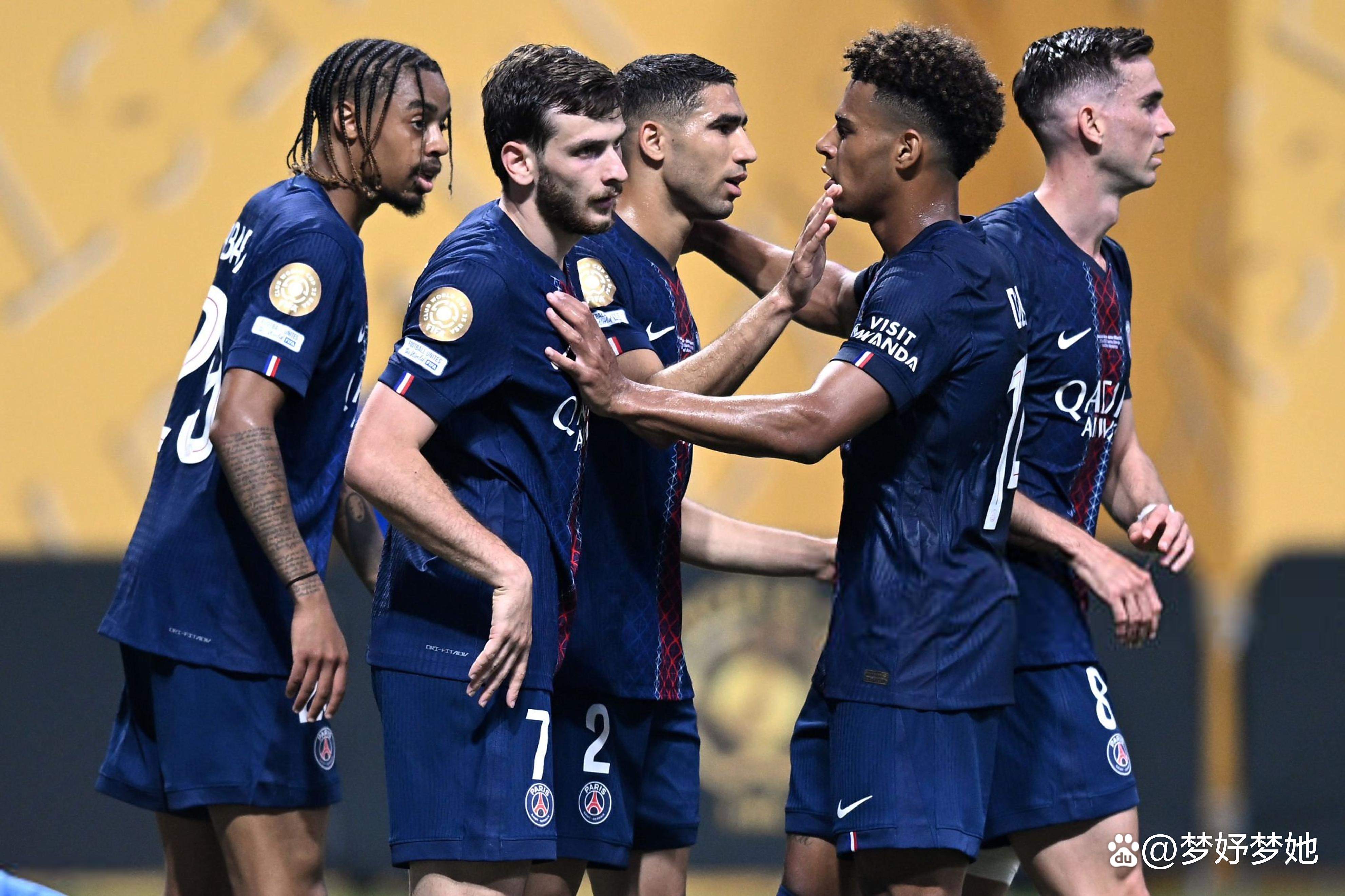 顶尖球队在比赛中击败对手,震惊全球足坛 顶尖球队在比赛中击败对手,震惊全球足坛