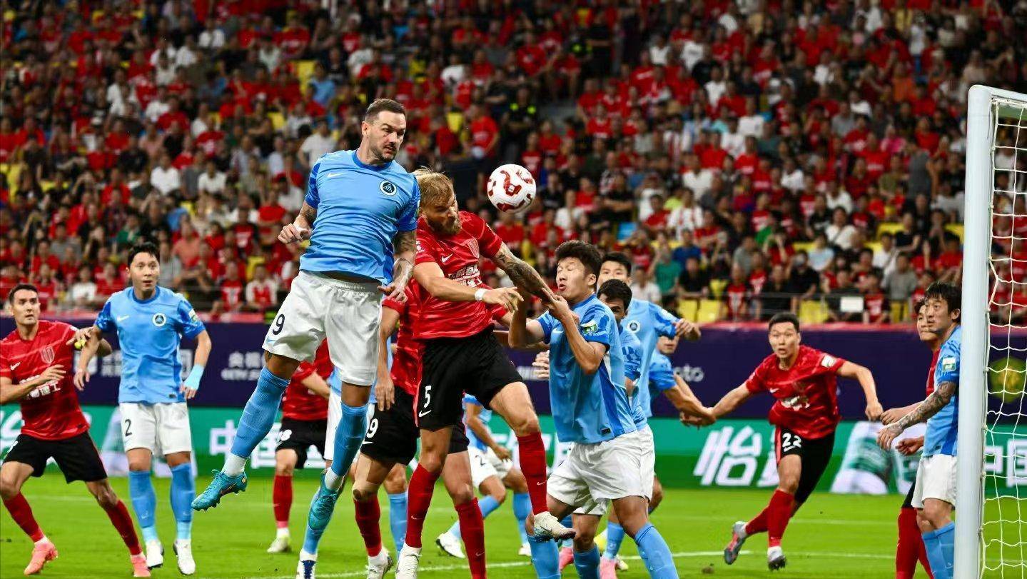 球队内部矛盾频发，影响比赛表现