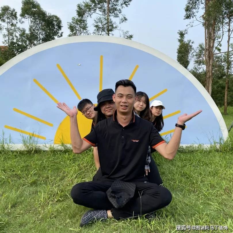 强手如云的比赛中出现紧张情绪，团队团结一致的简单介绍