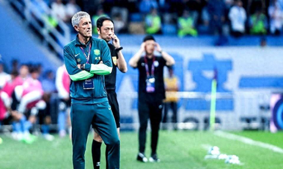 爵士队控卫因伤缺席比赛球队被逼做出调整的简单介绍