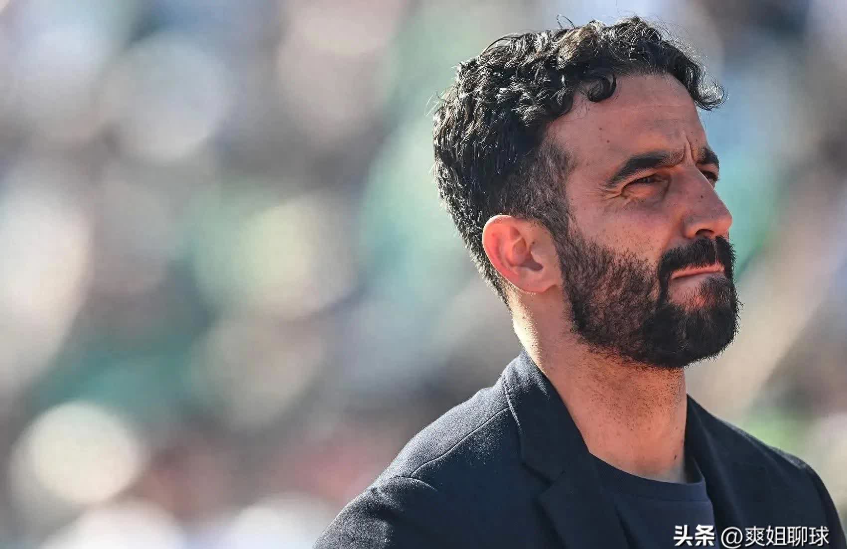 曼联发挥不尽人意，球迷担忧球队走势