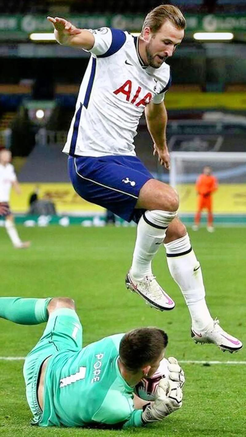 斯图加特战胜对手,取得关键性胜利 斯图加特战胜对手,取得关键性胜利