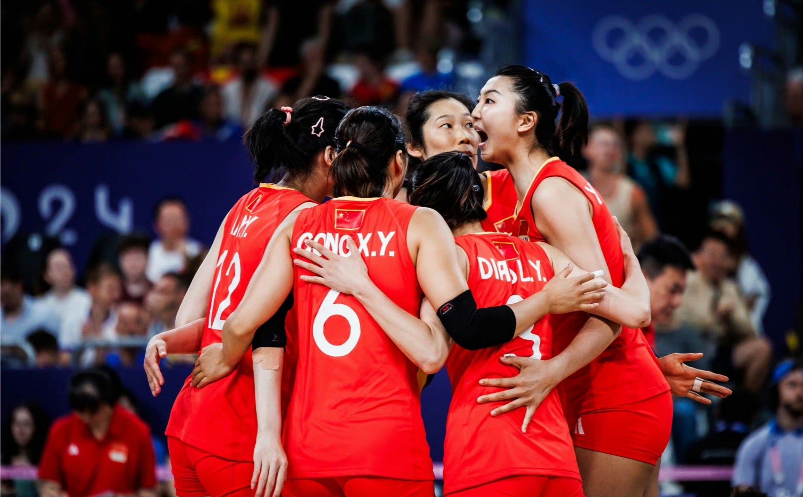 包含FLY横扫德国，莫兰特团战一打五激烈交锋淘汰赛，强势挺进下一轮的词条